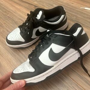 Nike Womans Black and White Dunk Sneakers